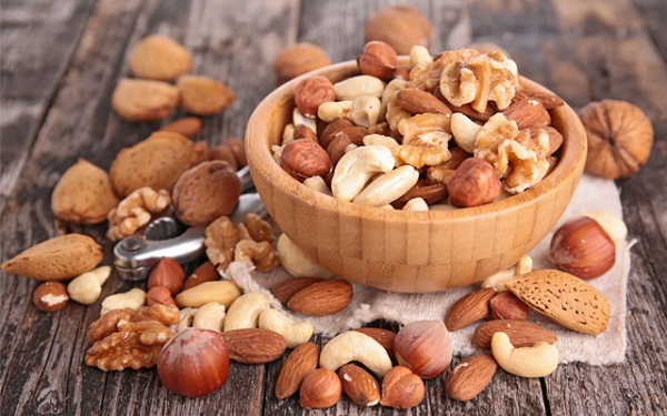 Nam giới thừa estrogen nên ăn các loại hạt