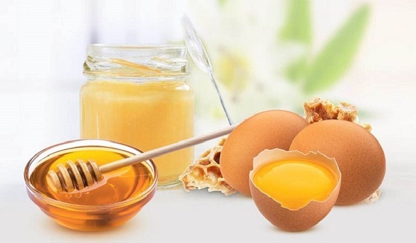 Trứng gà, cà rốt, mật ong chữa tinh trùng yếu